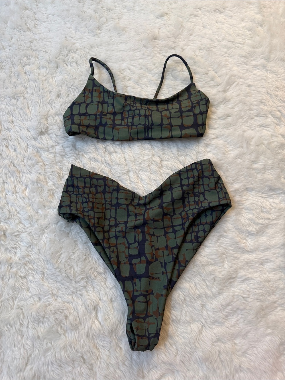 Skatie Melly Bottom and Maddie Top in print “Alabama”